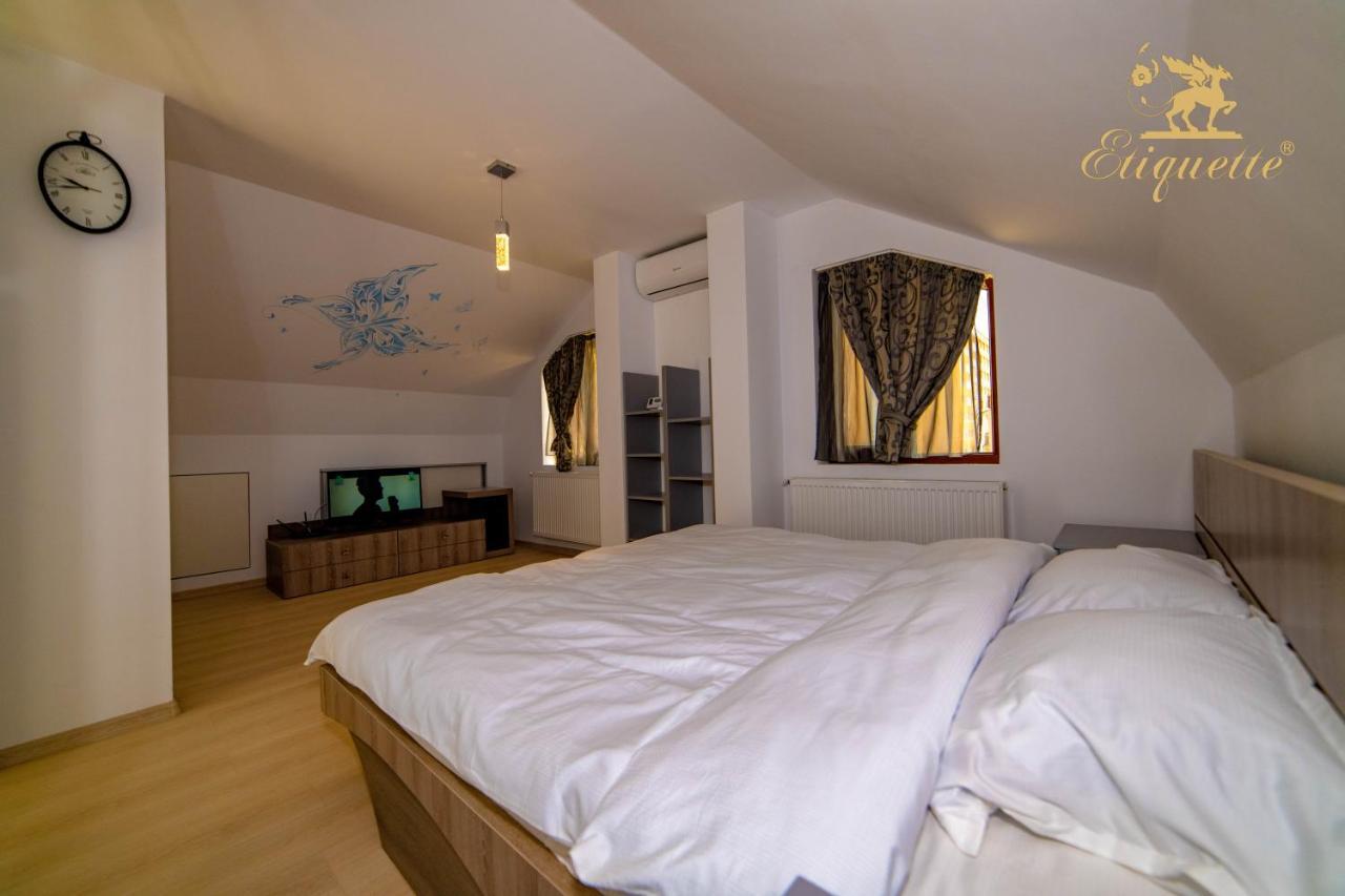 Villa Etiquette Deva Esterno foto