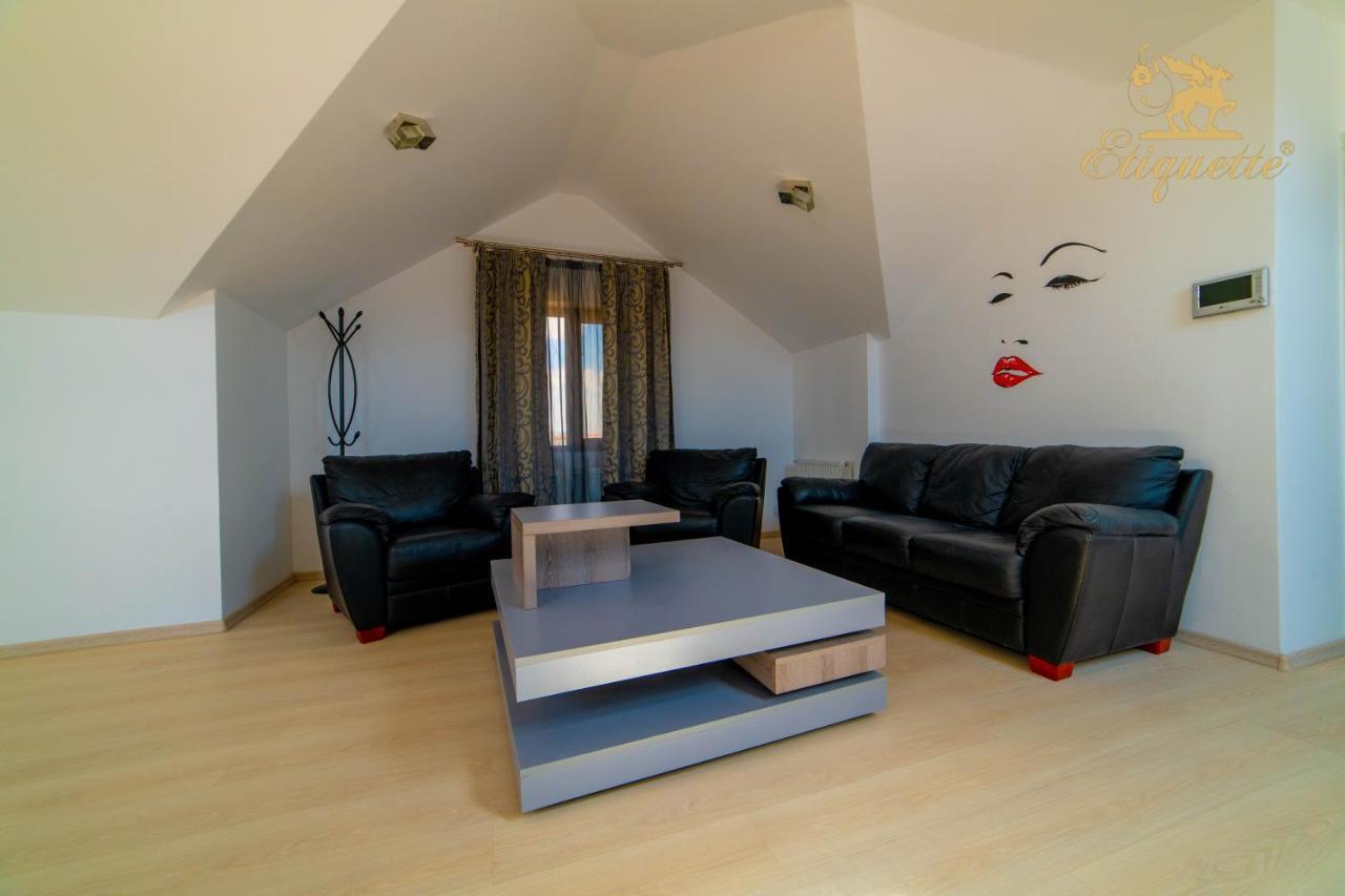 Villa Etiquette Deva Esterno foto