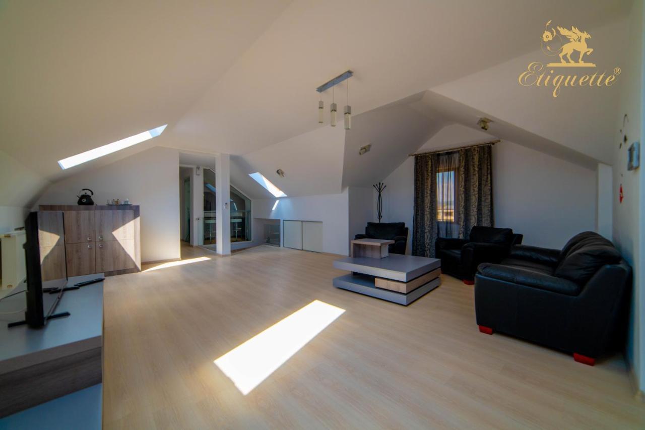 Villa Etiquette Deva Esterno foto